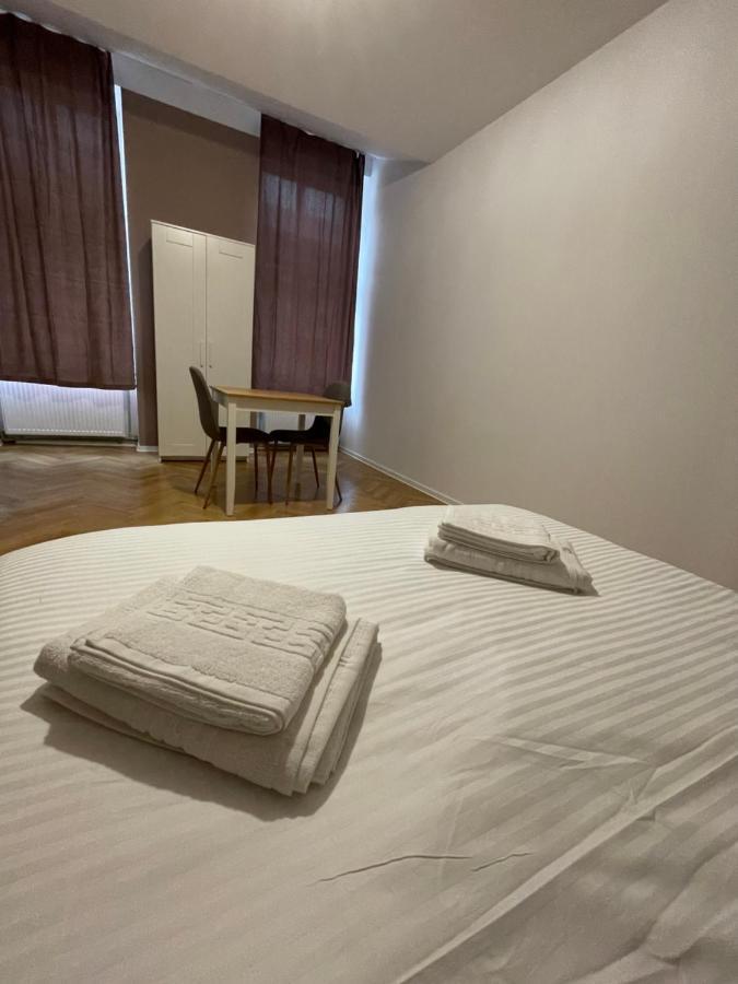 Schei Central Studios In The Heart Of براشوف المظهر الخارجي الصورة